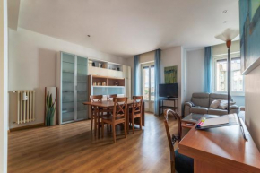 Sunny Apartment Piramide